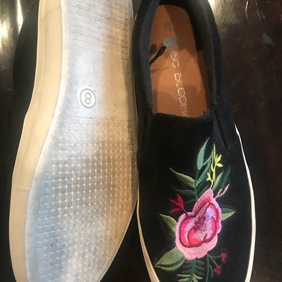 Embroidered Van style slip ons - Picture 3 of 3